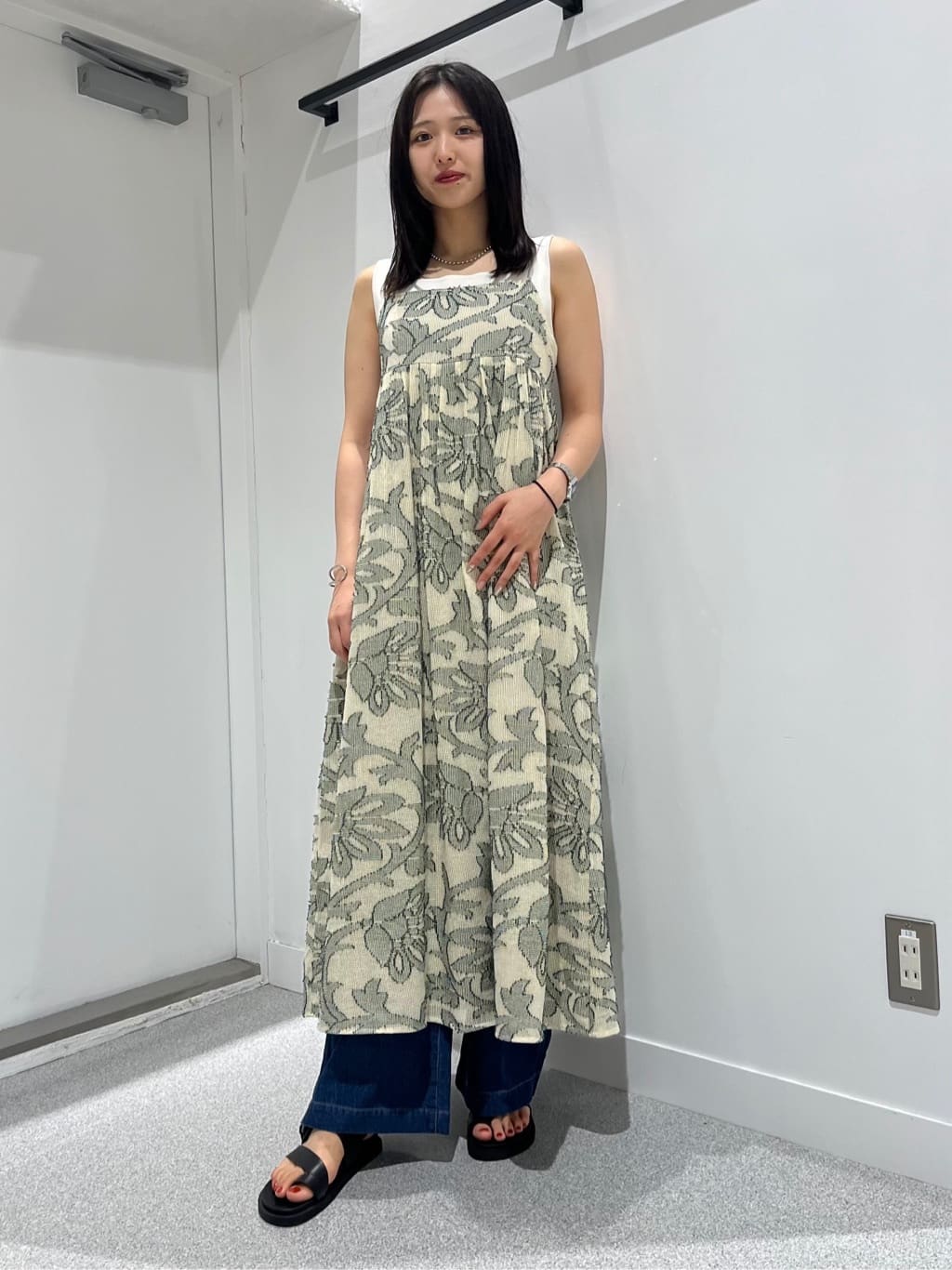 Vinのネットカットジャガードワンピースを使ったコーディネートを紹介します。｜Rakuten Fashion(楽天ファッション／旧楽天ブランドアベニュー)4323367