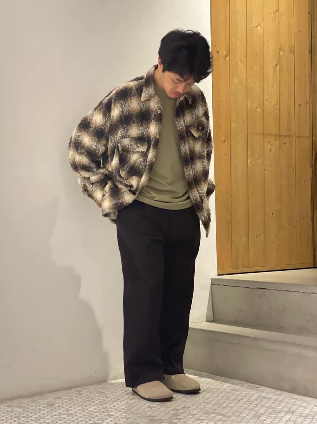 WISMのコーディネートを紹介します。｜Rakuten Fashion(楽天ファッション／旧楽天ブランドアベニュー)4323535