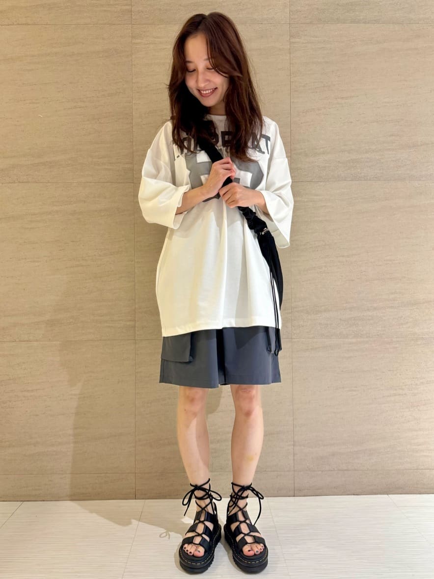 tk.TAKEO KIKUCHIのナンバリングペイストTシャツを使ったコーディネートを紹介します。｜Rakuten Fashion(楽天ファッション／旧楽天ブランドアベニュー)4324366