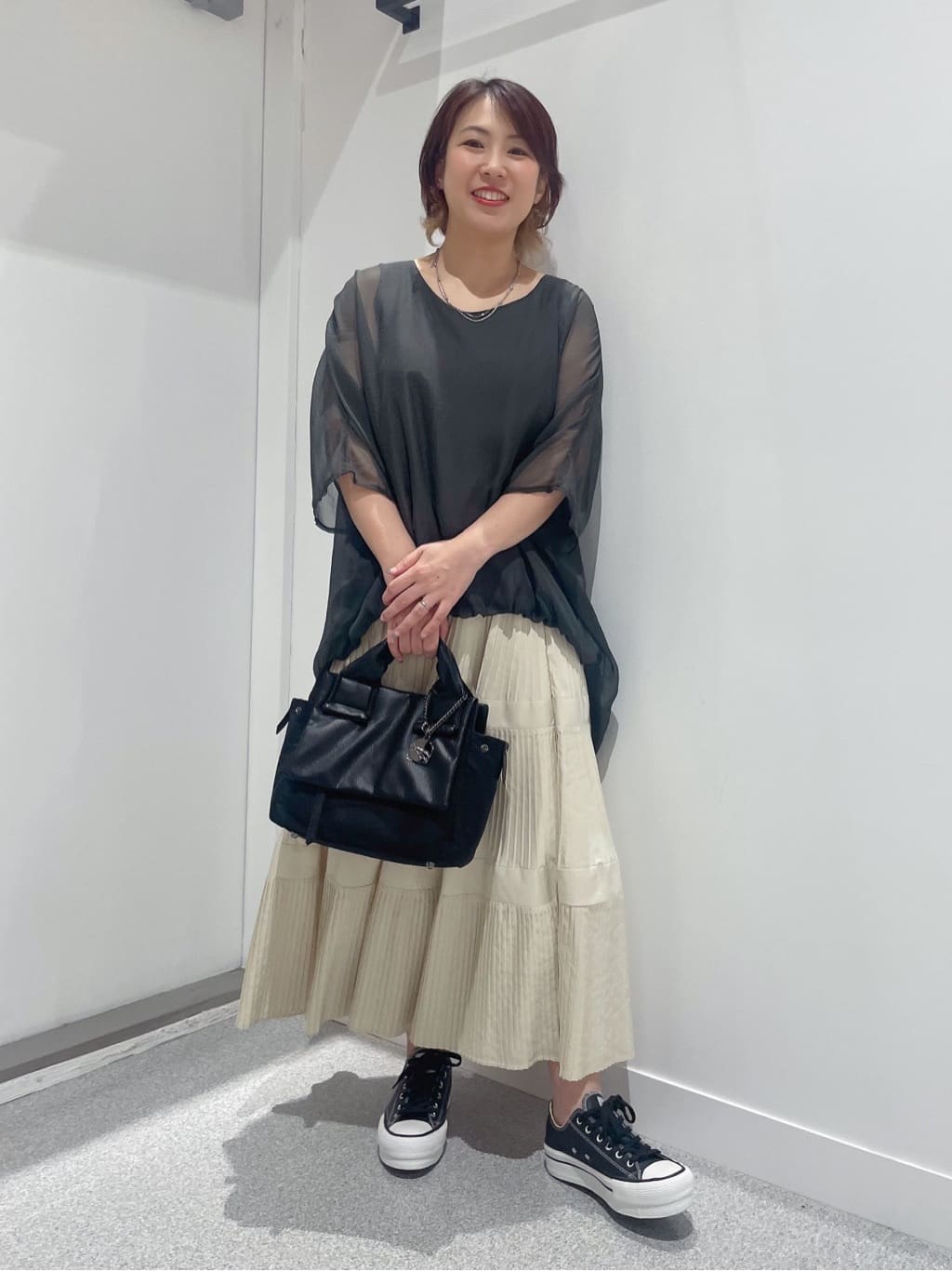 LASUDのカジュアルエコレザーバッグを使ったコーディネートを紹介します。｜Rakuten Fashion(楽天ファッション／旧楽天ブランドアベニュー)4349779