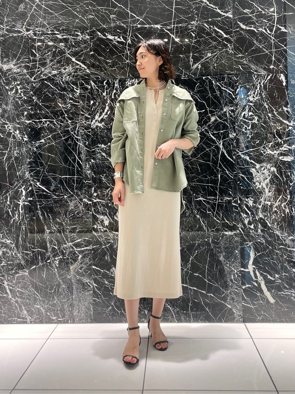NANO universeのワイドバングルを使ったコーディネートを紹介します。｜Rakuten Fashion(楽天ファッション／旧楽天ブランドアベニュー)4349967