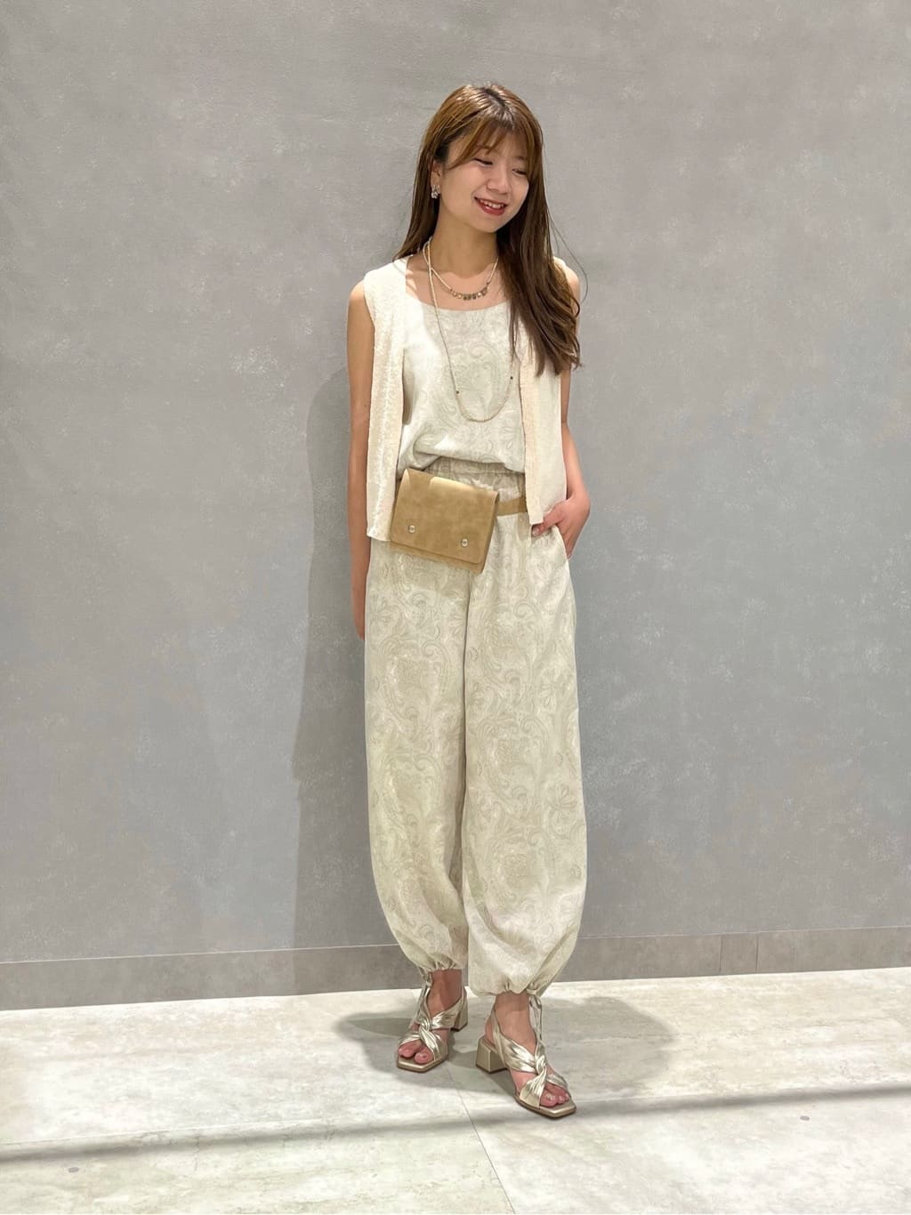 Vinのブークレニットベストを使ったコーディネートを紹介します。｜Rakuten Fashion(楽天ファッション／旧楽天ブランドアベニュー)4355563