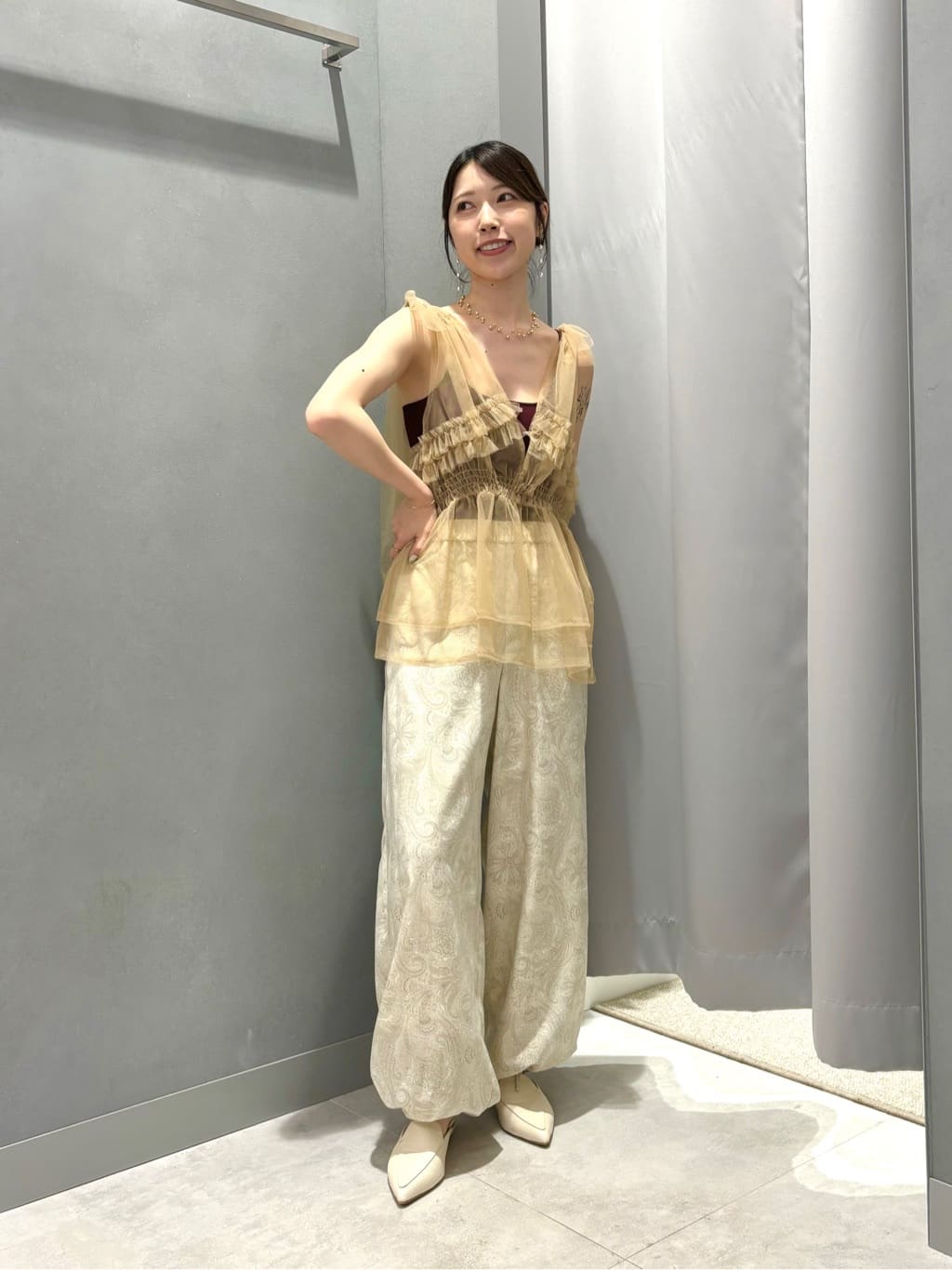 Vinのダブルストラップカップインキャミソールを使ったコーディネートを紹介します。｜Rakuten Fashion(楽天ファッション／旧楽天ブランドアベニュー)4364258