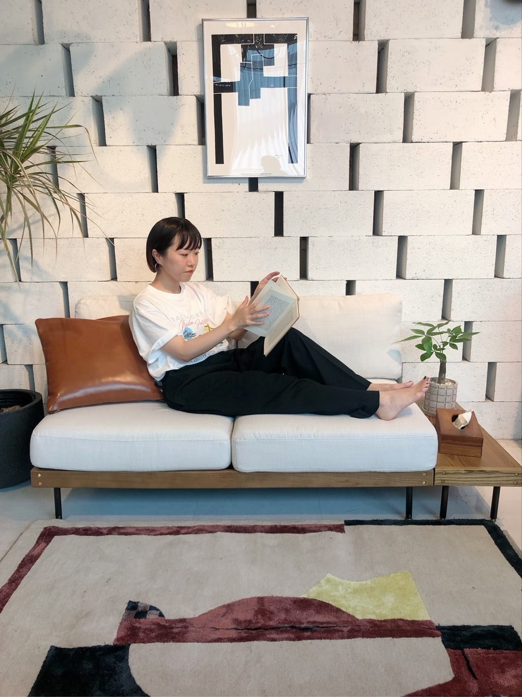 journal standard FurnitureのCUSHION-CHESNUT(中材込) クッションを使ったコーディネートを紹介します。｜Rakuten Fashion(楽天ファッション／旧楽天ブランドアベニュー)4365143