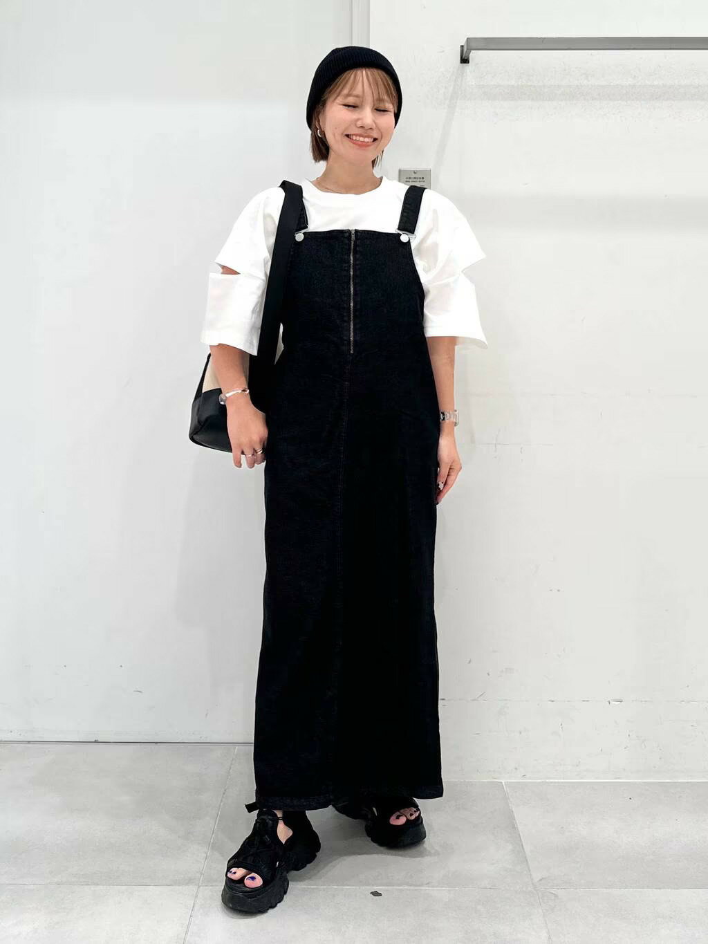 LAKOLEのデニムジャンスカを使ったコーディネートを紹介します。｜Rakuten Fashion(楽天ファッション／旧楽天ブランドアベニュー)4365580