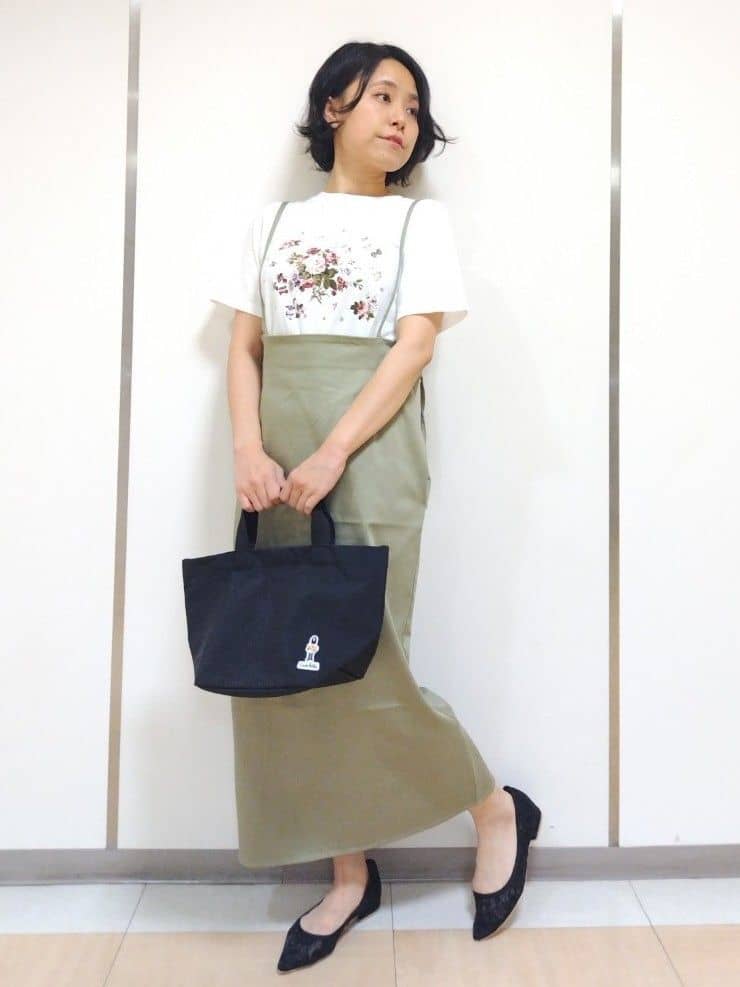 LAURA ASHLEYの【コットン100%】スキャタードプリントTシャツを使ったコーディネートを紹介します。｜Rakuten Fashion(楽天ファッション／旧楽天ブランドアベニュー)4365970