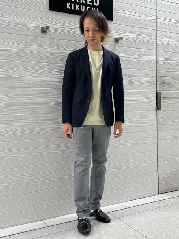 TAKEO KIKUCHIの【ONOFF/セットアップ対応】メランジ シャークスキン ストレッチジャケットを使ったコーディネートを紹介します。｜Rakuten Fashion(楽天ファッション／旧楽天ブランドアベニュー)4371429