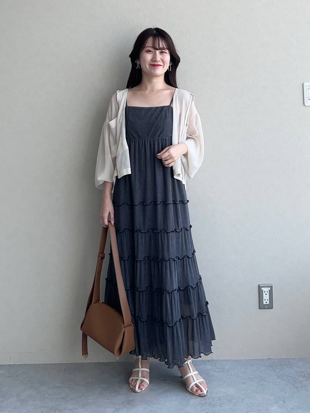 mysty womanの【リバイバル!】楊柳シアーZIPパーカーを使ったコーディネートを紹介します。｜Rakuten Fashion(楽天ファッション／旧楽天ブランドアベニュー)4377243