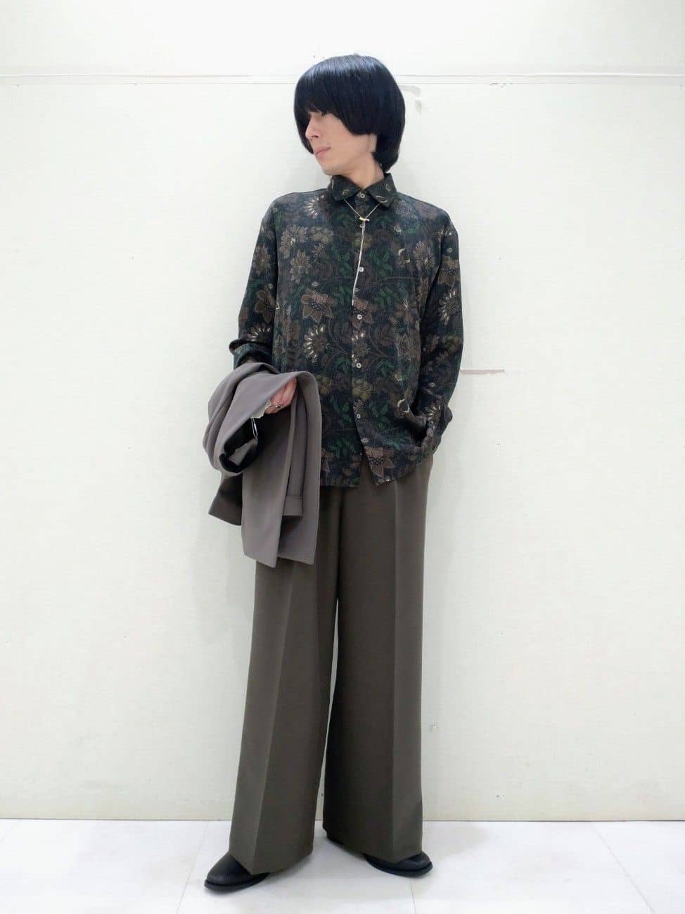 tk.TAKEO KIKUCHIの【Aラインシリーズ】スラックスを使ったコーディネートを紹介します。｜Rakuten Fashion(楽天ファッション／旧楽天ブランドアベニュー)4387003