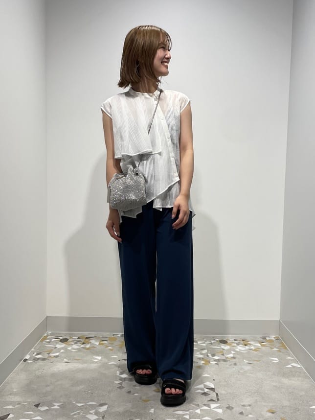 LASUDのダブルストラップカップインキャミソールを使ったコーディネートを紹介します。｜Rakuten Fashion(楽天ファッション／旧楽天ブランドアベニュー)4388173