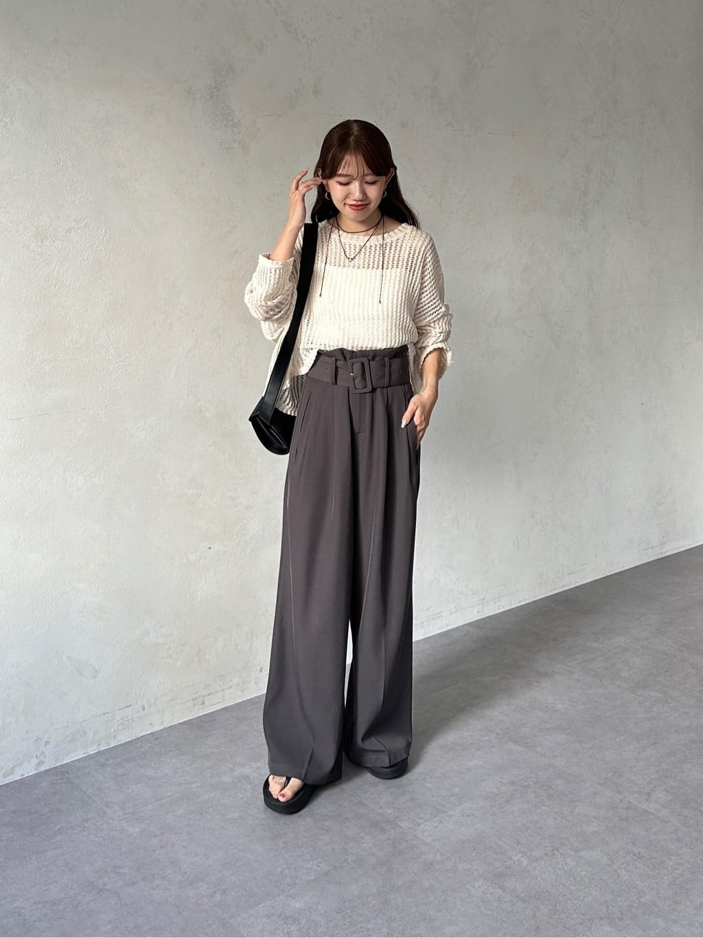 Thevon.の【全骨格細見え】ベルト付きハイウエストタックパンツ