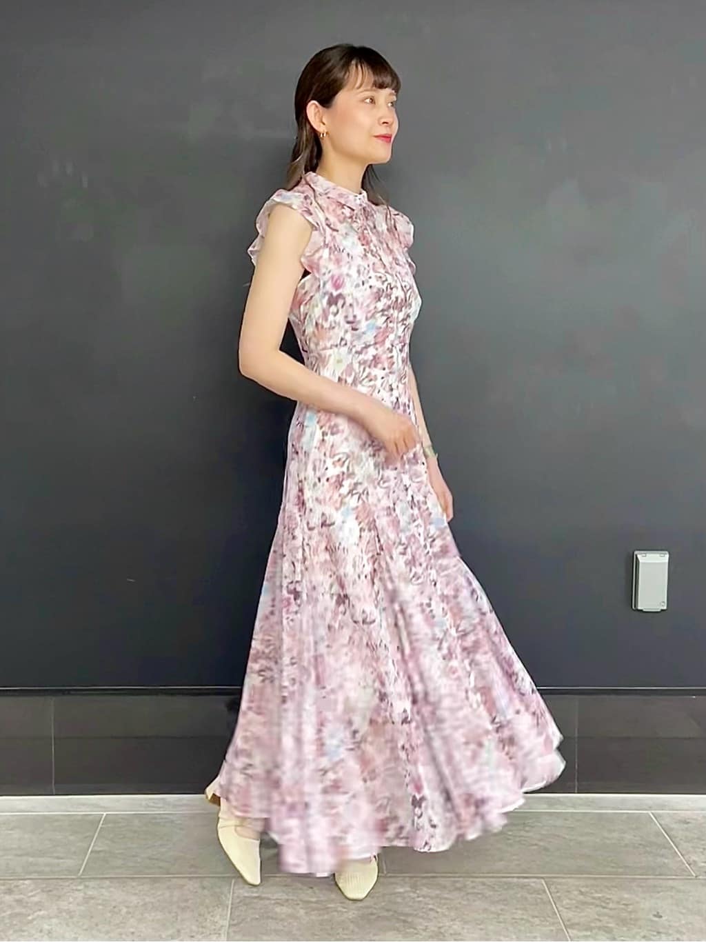 REDYAZELの水彩フラワープリントワンピースを使ったコーディネートを紹介します。｜Rakuten Fashion(楽天ファッション／旧楽天ブランドアベニュー)4391521