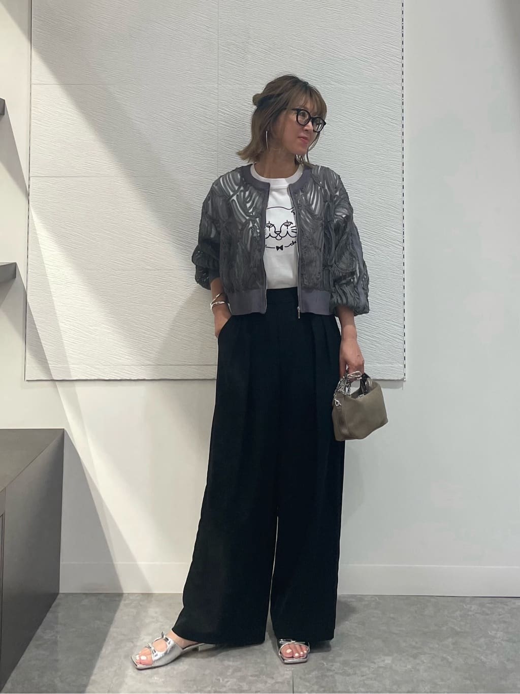 VinのCATプリントTシャツを使ったコーディネートを紹介します。｜Rakuten Fashion(楽天ファッション／旧楽天ブランドアベニュー)4417149