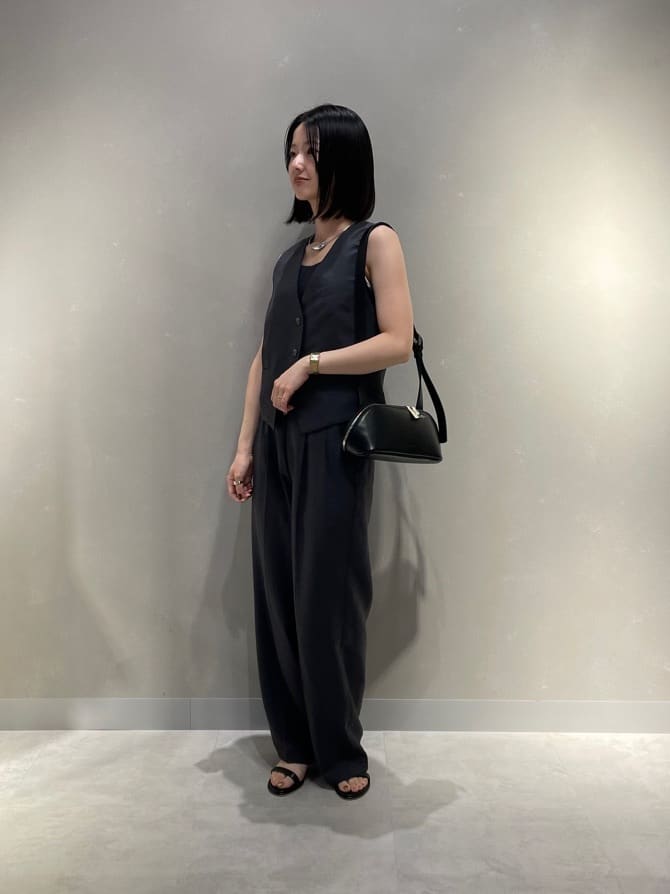 Vinのセルロースリネンショートベストを使ったコーディネートを紹介します。｜Rakuten Fashion(楽天ファッション／旧楽天ブランドアベニュー)4418348