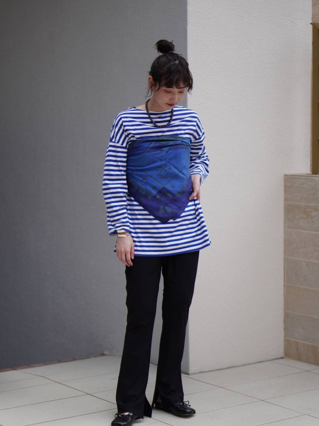 Curensologyのハイテンションフレアパンツを使ったコーディネートを紹介します。｜Rakuten Fashion(楽天ファッション／旧楽天ブランドアベニュー)4422290