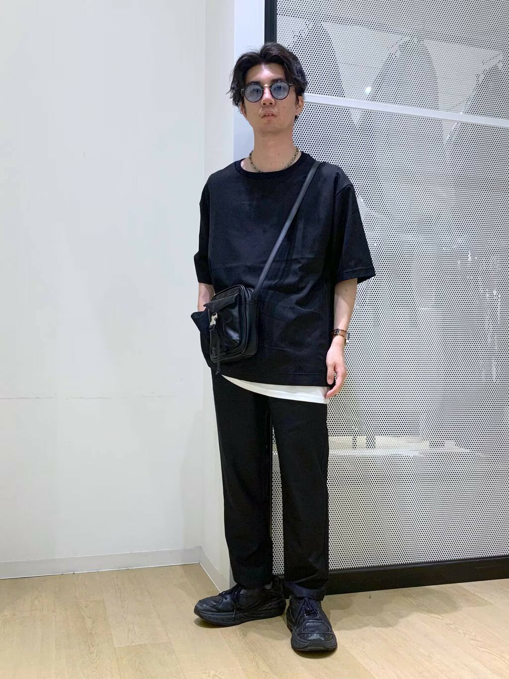 LAKOLEのコレラクパンツTRスリムパンツを使ったコーディネートを紹介します。｜Rakuten Fashion(楽天ファッション／旧楽天ブランドアベニュー)4422321