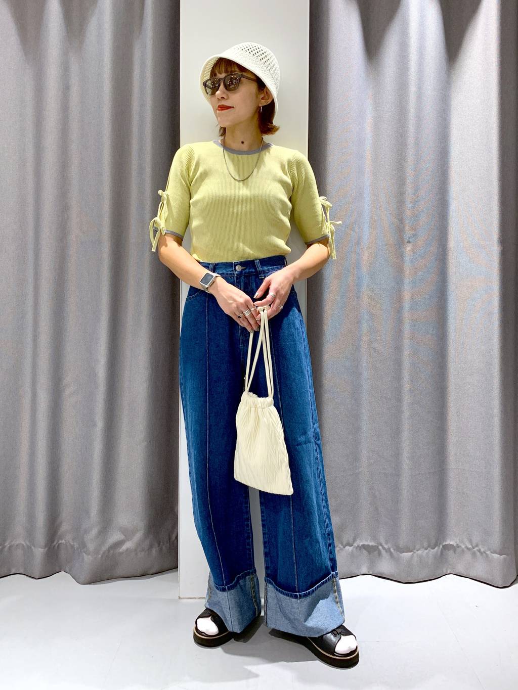 LAKOLEの袖リボンニットプルオーバー5分袖を使ったコーディネートを紹介します。｜Rakuten Fashion(楽天ファッション／旧楽天ブランドアベニュー)4422343