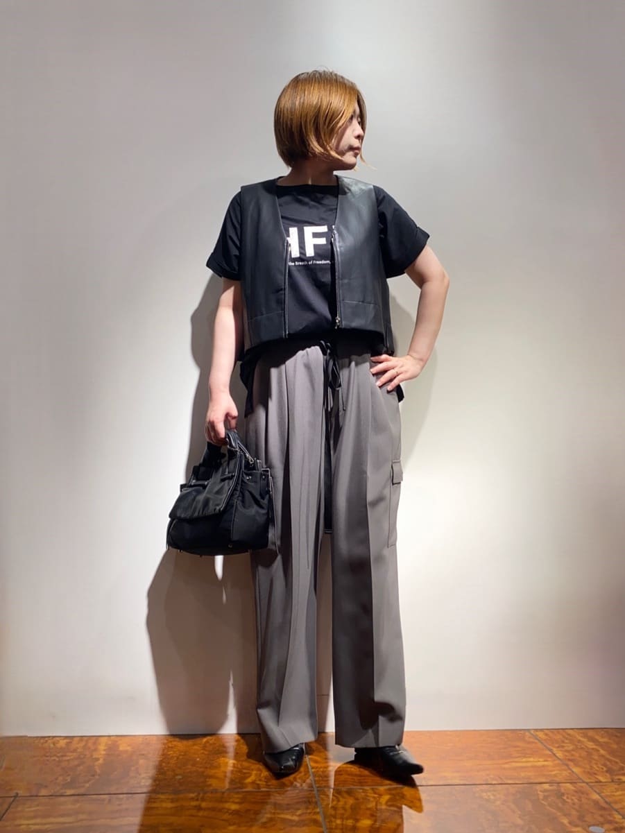 Vinのグログランリボンカーゴパンツを使ったコーディネートを紹介します。｜Rakuten Fashion(楽天ファッション／旧楽天ブランドアベニュー)4424472