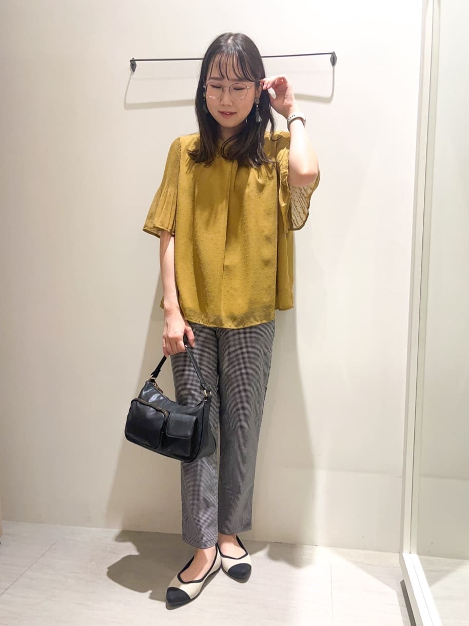 groveの<接触冷感・多サイズ>サマーハイパーストレッチテーパードパンツを使ったコーディネートを紹介します。｜Rakuten Fashion(楽天ファッション／旧楽天ブランドアベニュー)4431497