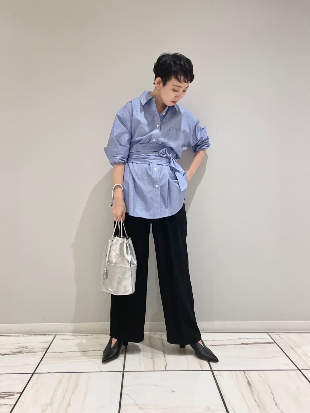 1er Arrondissementの2タックワイドパンツを使ったコーディネートを紹介します。｜Rakuten Fashion(楽天ファッション／旧楽天ブランドアベニュー)4431655