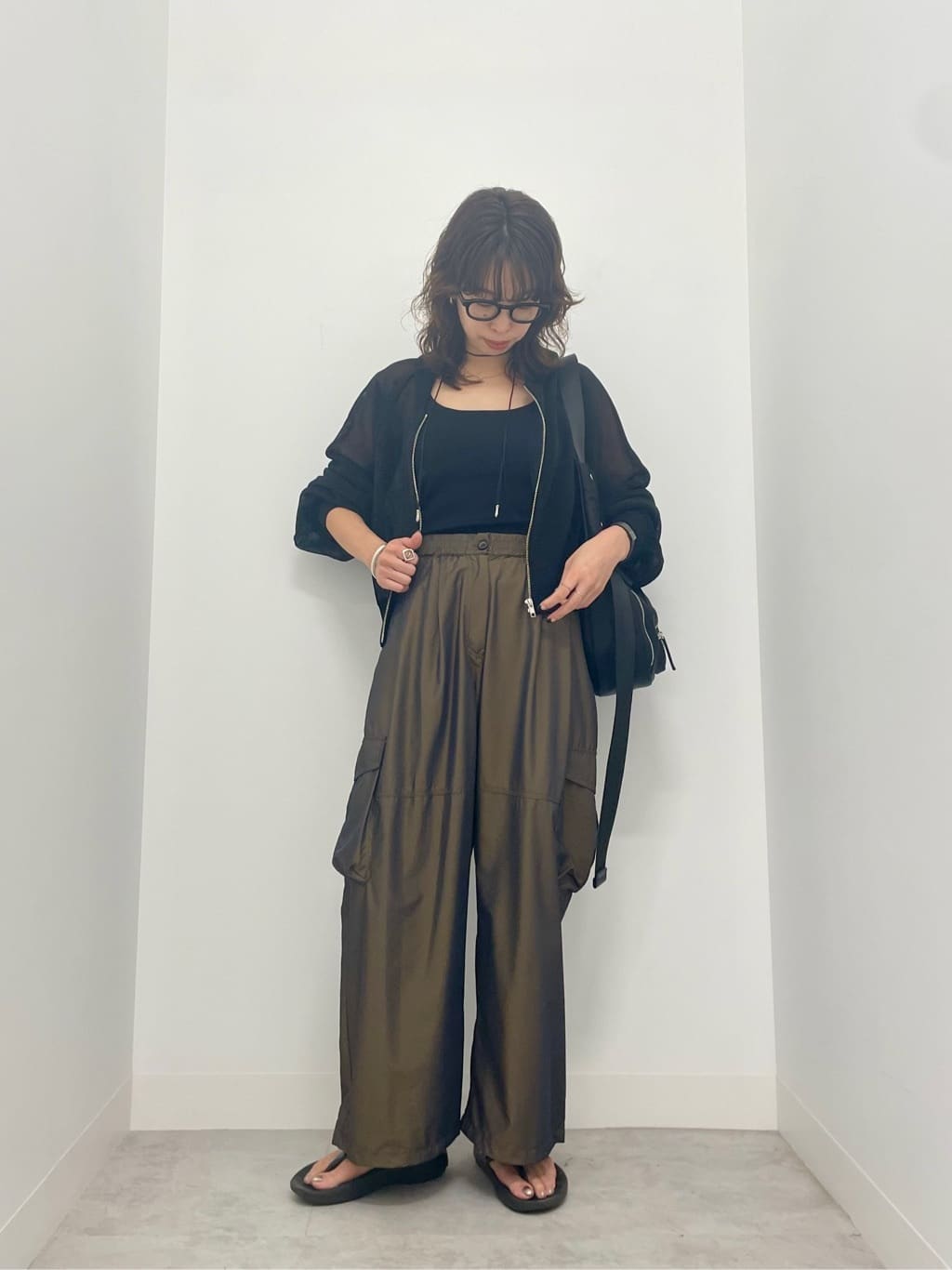 LASUDのダブルストラップカップインキャミソールを使ったコーディネートを紹介します。｜Rakuten Fashion(楽天ファッション／旧楽天ブランドアベニュー)4437135