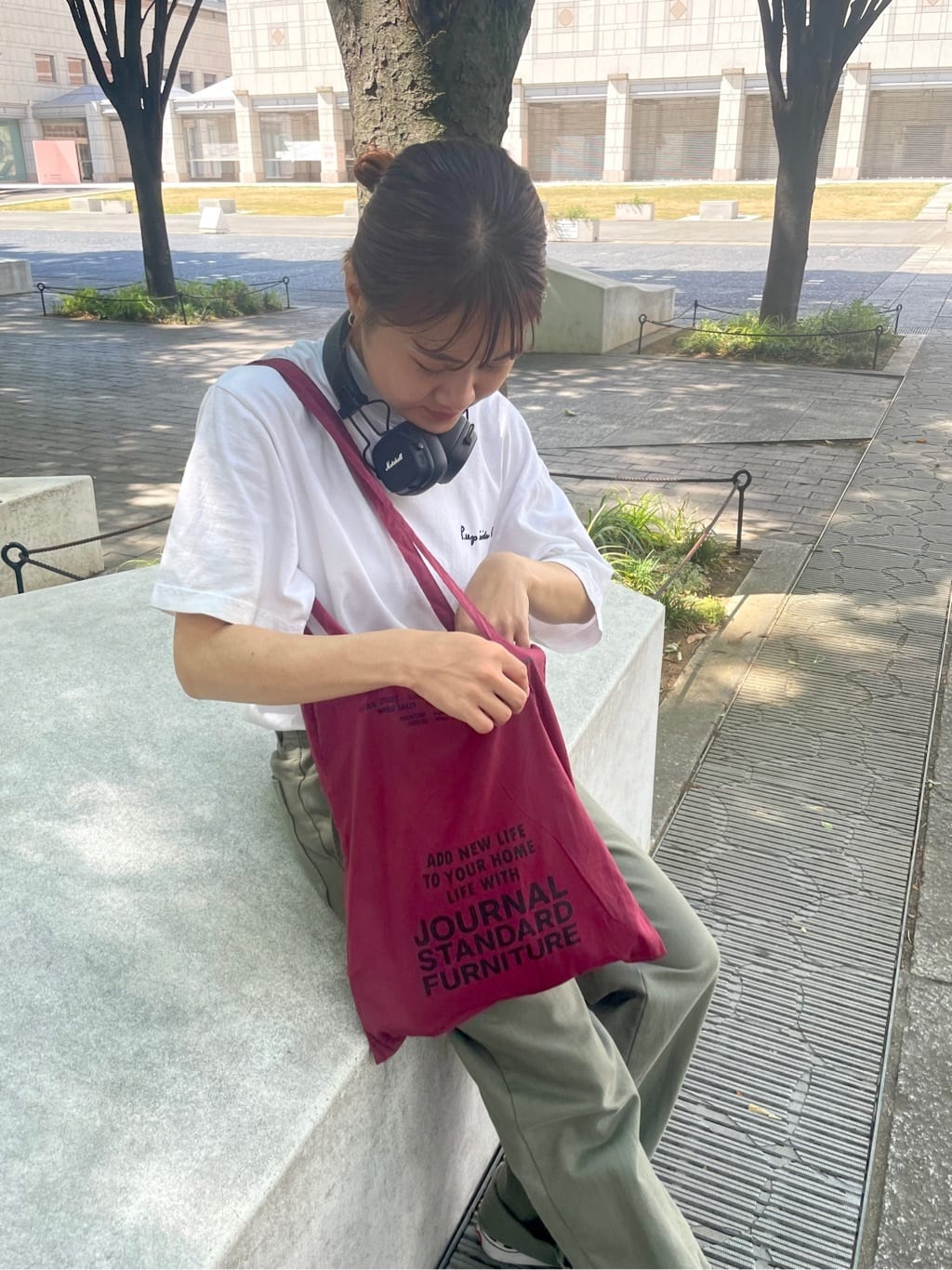 journal standard FurnitureのJSF TOTE トートバッグを使ったコーディネートを紹介します。｜Rakuten Fashion(楽天ファッション／旧楽天ブランドアベニュー)4441759