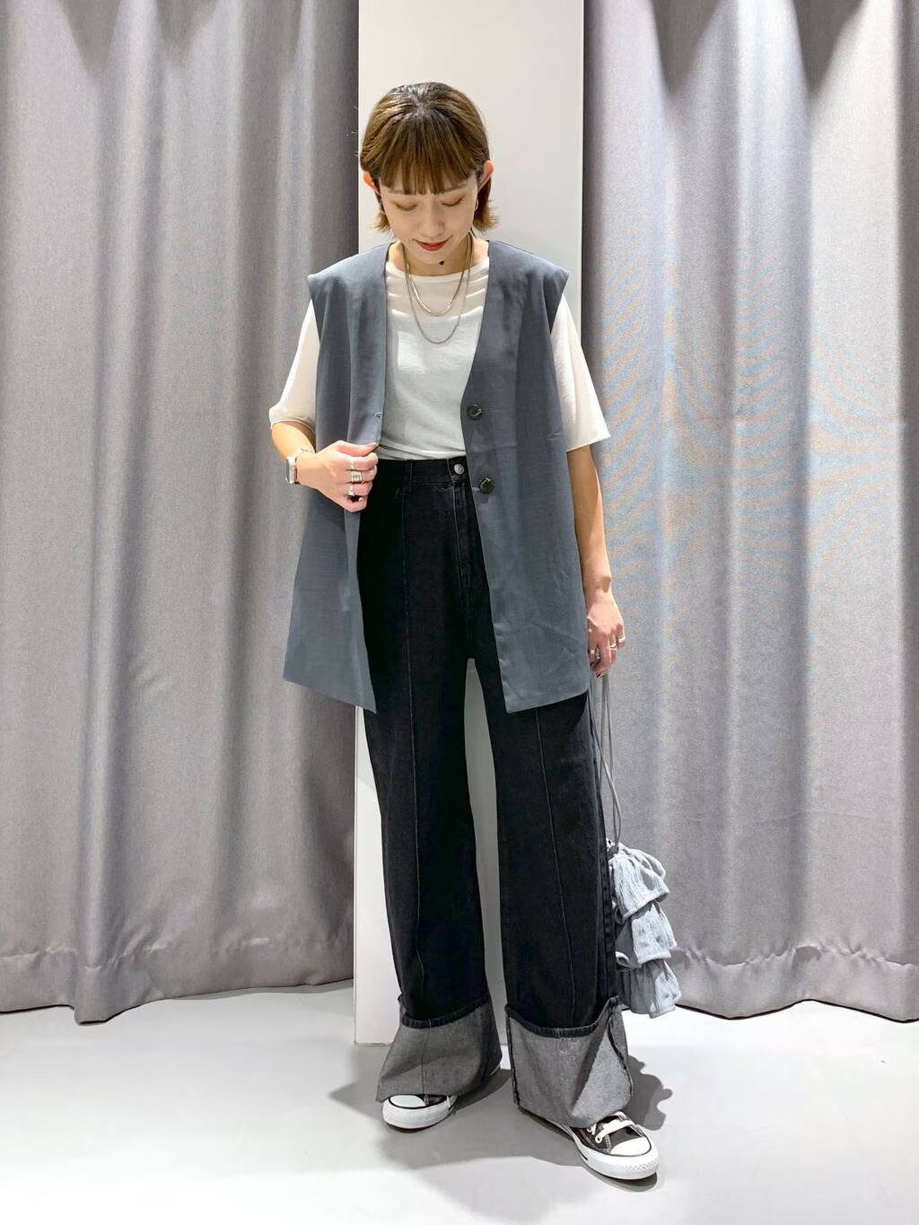 LAKOLEのノーカラーベストを使ったコーディネートを紹介します。｜Rakuten Fashion(楽天ファッション／旧楽天ブランドアベニュー)4442649