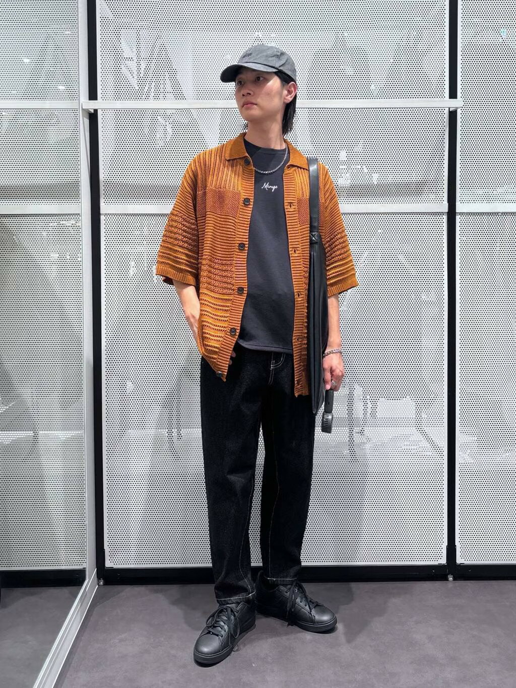 LAKOLEの【adidas/アディダス】GW9198を使ったコーディネートを紹介します。｜Rakuten Fashion(楽天ファッション／旧楽天ブランドアベニュー)4444124