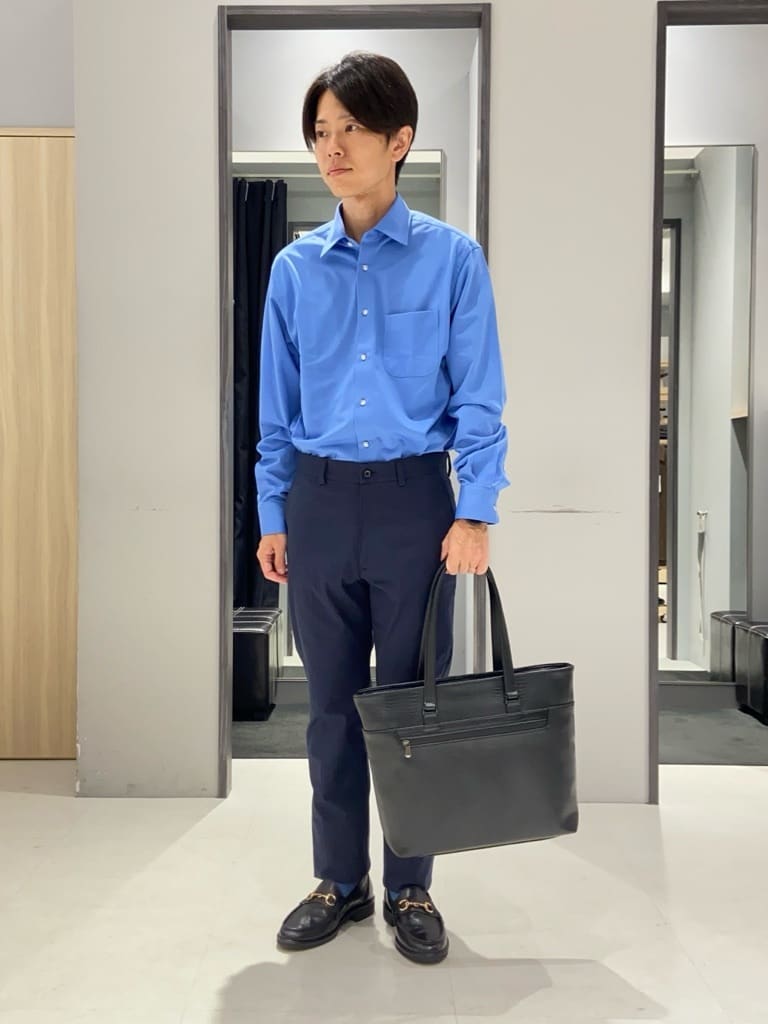 TAKEO KIKUCHIの【Made in JAPAN】播州織 ヘリンボン ストレート パンツを使ったコーディネートを紹介します。｜Rakuten Fashion(楽天ファッション／旧楽天ブランドアベニュー)4448680