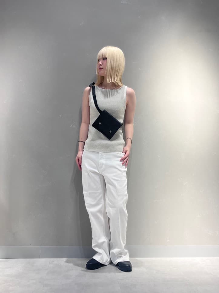 Vinのループヤーンリブニットタンクトップを使ったコーディネートを紹介します。｜Rakuten Fashion(楽天ファッション／旧楽天ブランドアベニュー)4450896