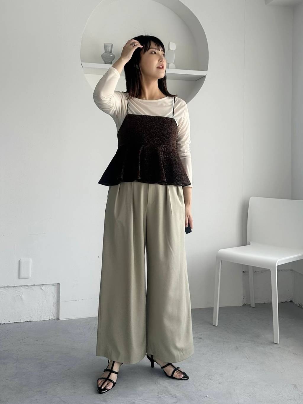 mysty womanのシアークルーネックロングスリーブインナーを使ったコーディネートを紹介します。｜Rakuten Fashion(楽天ファッション／旧楽天ブランドアベニュー)4455007