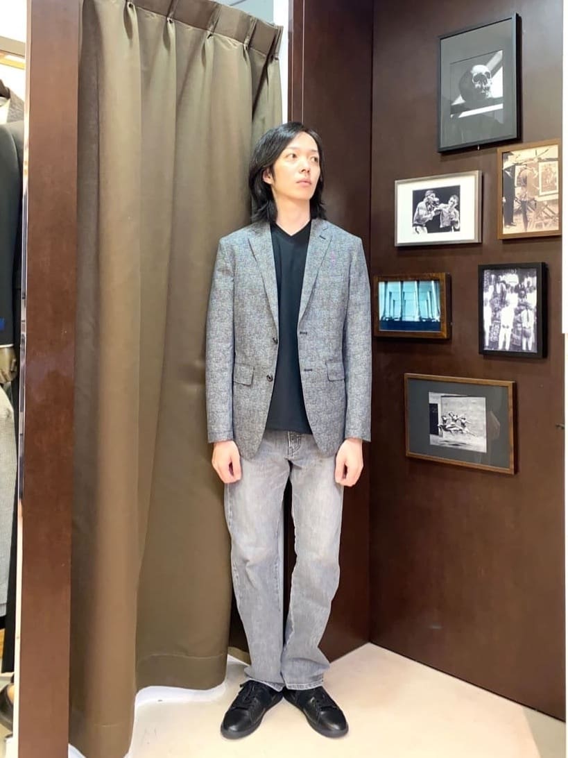 TAKEO KIKUCHIの【抗菌防臭】ジャケットインナー 半袖 Vカットソーを使ったコーディネートを紹介します。｜Rakuten Fashion(楽天ファッション／旧楽天ブランドアベニュー)4465669