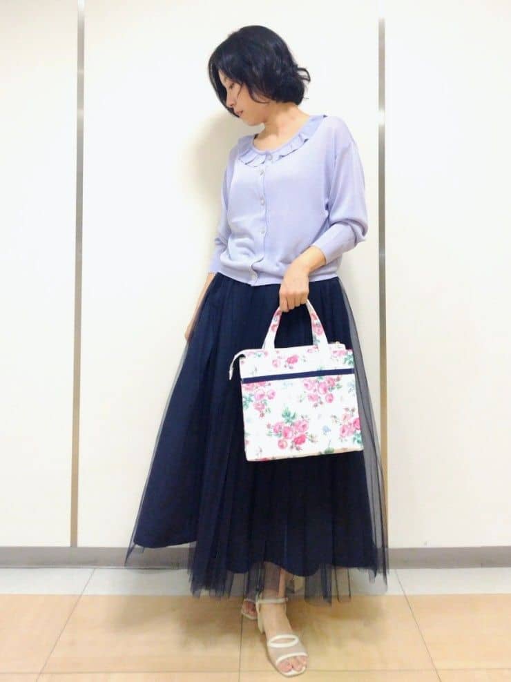 LAURA ASHLEYの【接触冷感/洗える】フリルカラーカーディガンを使ったコーディネートを紹介します。｜Rakuten Fashion(楽天ファッション／旧楽天ブランドアベニュー)4479111