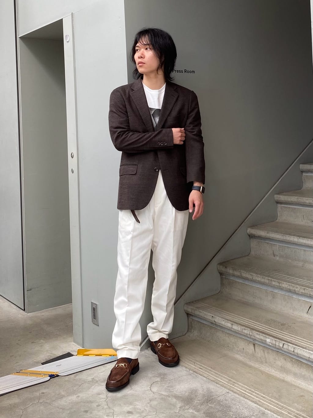 TAKEO KIKUCHIの【THE FLAGSHIP】アーカイブ フォトTシャツ「ポートレイト」を使ったコーディネートを紹介します。｜Rakuten Fashion(楽天ファッション／旧楽天ブランドアベニュー)4489859