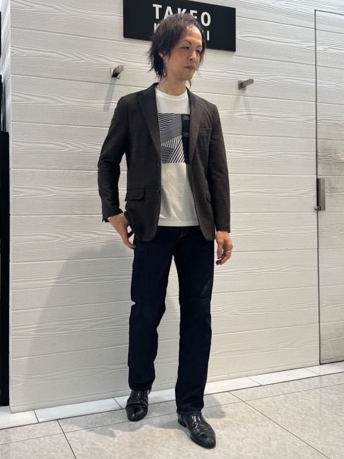 TAKEO KIKUCHIの【モンスターストレッチ】日本製 ワンウォッシュ デニムパンツを使ったコーディネートを紹介します。｜Rakuten Fashion(楽天ファッション／旧楽天ブランドアベニュー)4503393