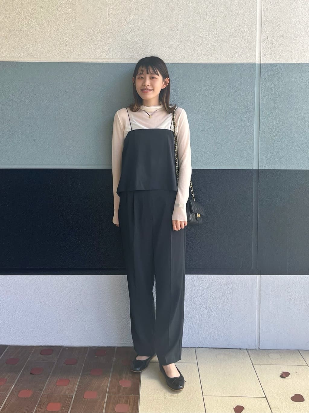 NANO universeの梨地シアータートルカットトップスを使ったコーディネートを紹介します。｜Rakuten Fashion(楽天ファッション／旧楽天ブランドアベニュー)4506104