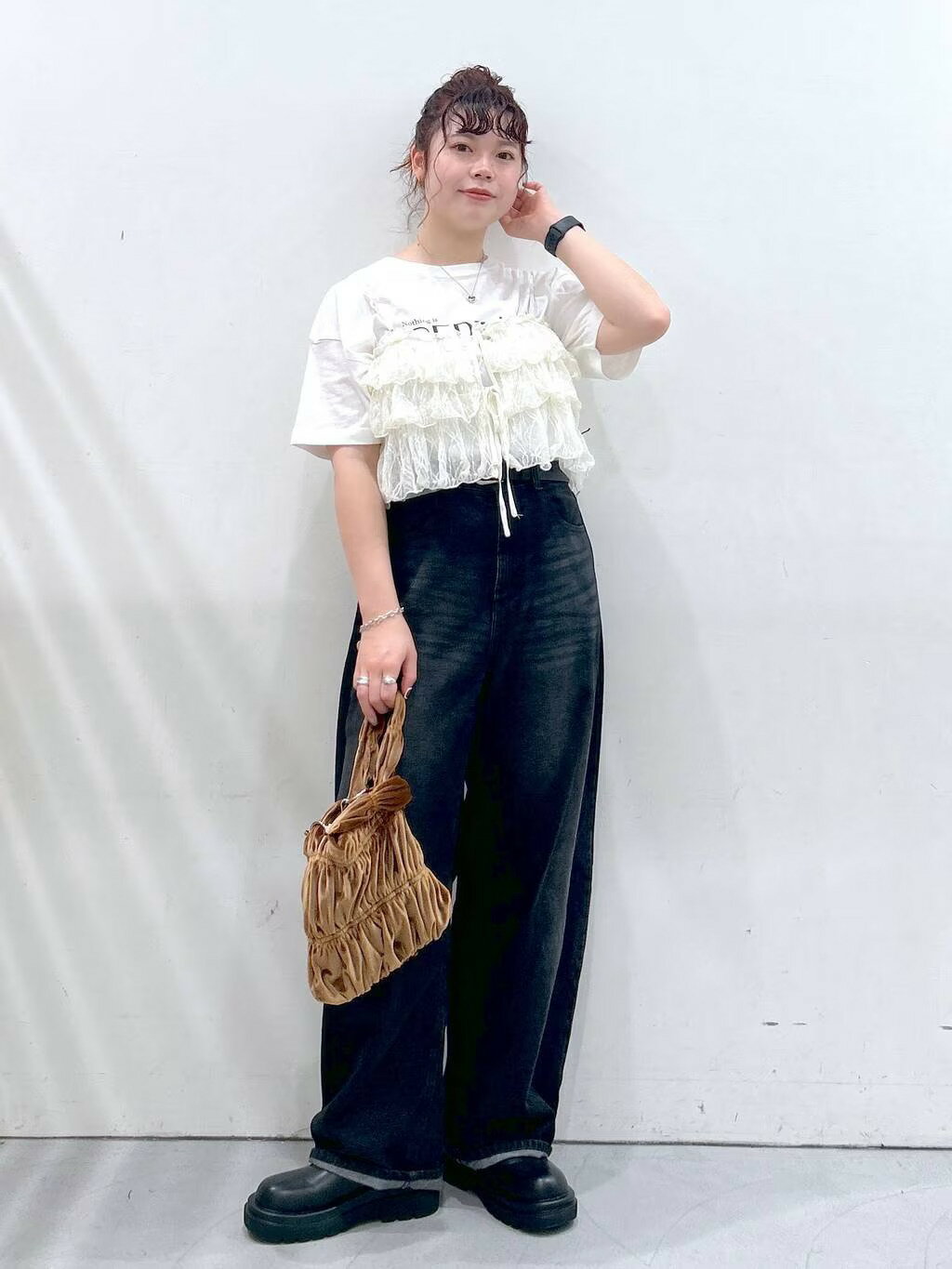 LAKOLEのレースフリルキャミを使ったコーディネートを紹介します。｜Rakuten Fashion(楽天ファッション／旧楽天ブランドアベニュー)4507480