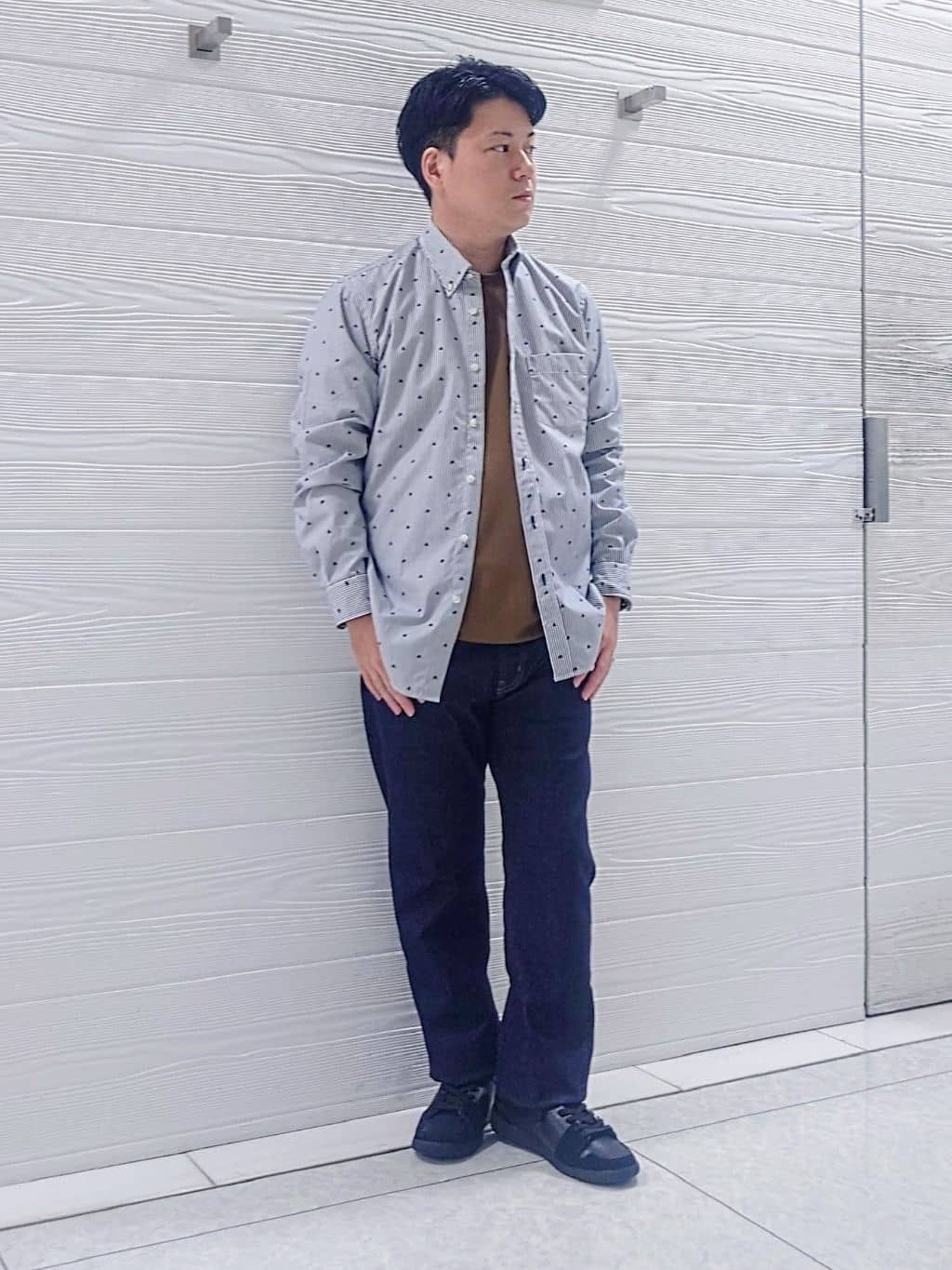 TAKEO KIKUCHIの【モンスターストレッチ】日本製 ワンウォッシュ デニムパンツを使ったコーディネートを紹介します。｜Rakuten Fashion(楽天ファッション／旧楽天ブランドアベニュー)4512187