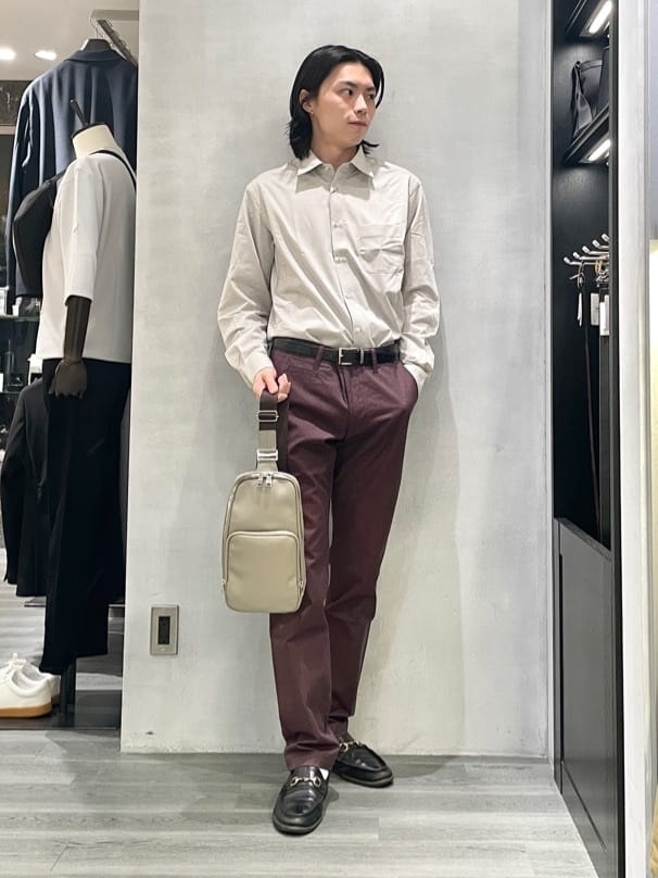 TAKEO KIKUCHIの【全7サイズ*7色展開!】トップマルチヘリンボン パンツを使ったコーディネートを紹介します。｜Rakuten Fashion(楽天ファッション／旧楽天ブランドアベニュー)4512571