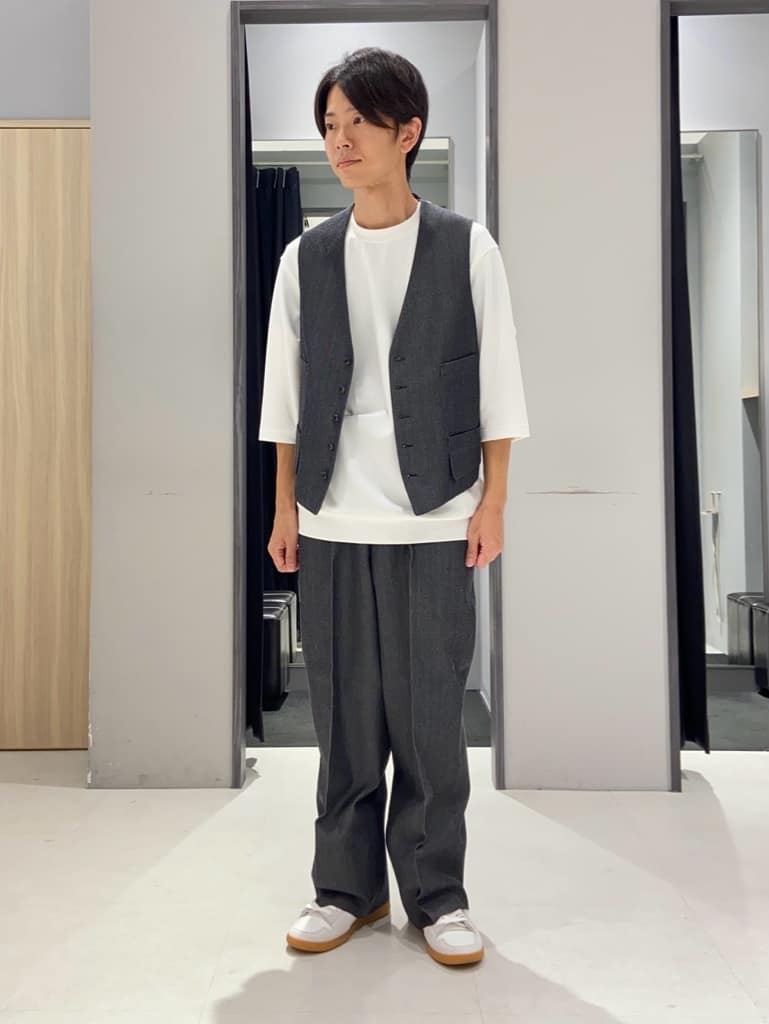 TAKEO KIKUCHIのレザースニーカーを使ったコーディネートを紹介します。｜Rakuten Fashion(楽天ファッション／旧楽天ブランドアベニュー)4513203