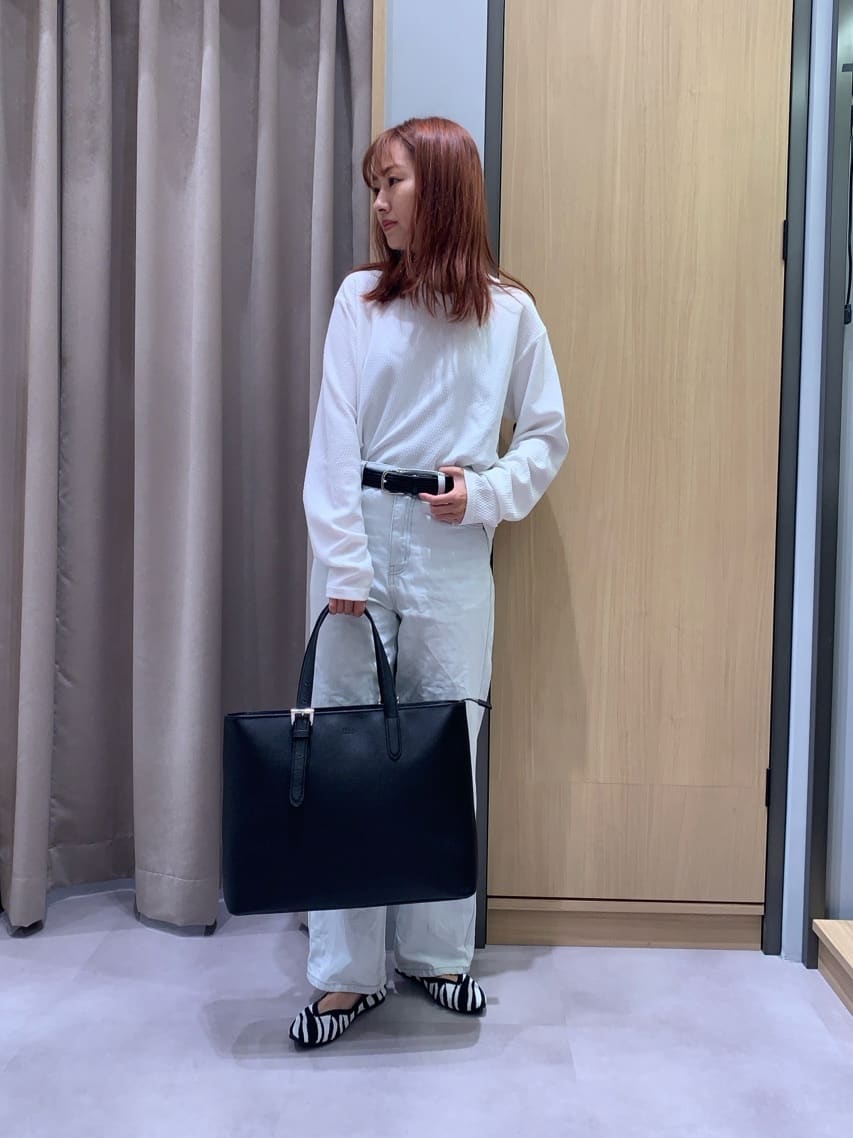 TAKEO KIKUCHIの【ONOFF兼用/13inch PC対応】オールレザー トートバッグを使ったコーディネートを紹介します。｜Rakuten Fashion(楽天ファッション／旧楽天ブランドアベニュー)4514692