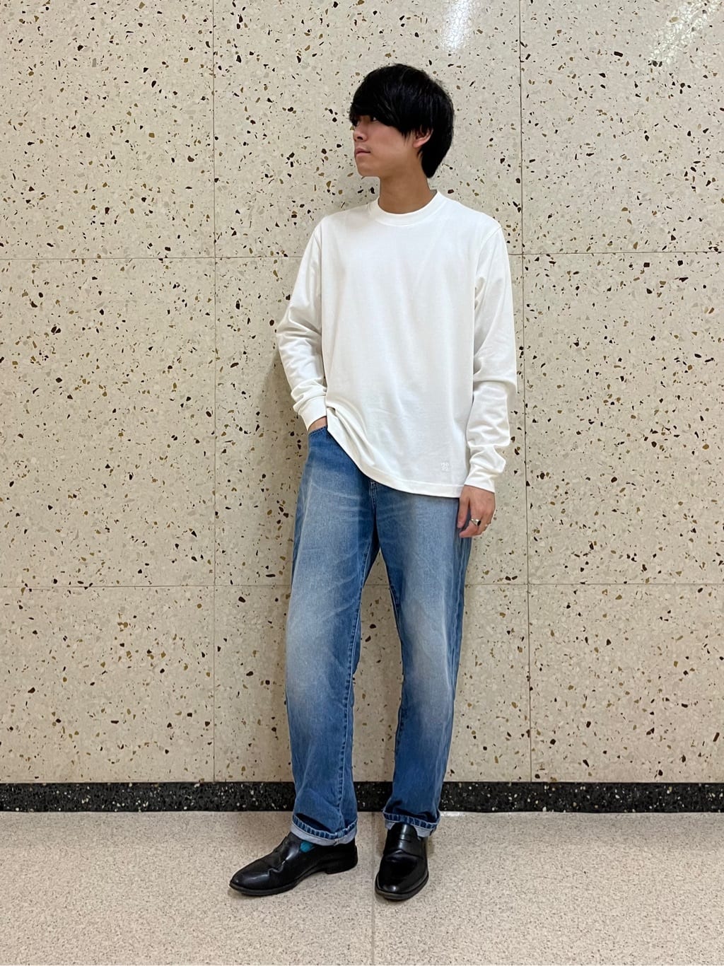 TAKEO KIKUCHIの【抗菌防臭/ジャケット対応】テーラード 長袖Tシャツを使ったコーディネートを紹介します。｜Rakuten Fashion(楽天ファッション／旧楽天ブランドアベニュー)4515316