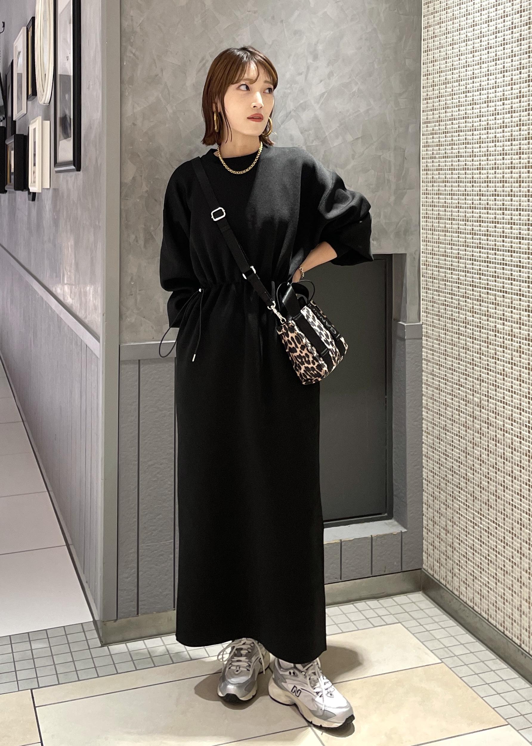 ADAM ET ROPE' フォルムニットワンピース ブラック