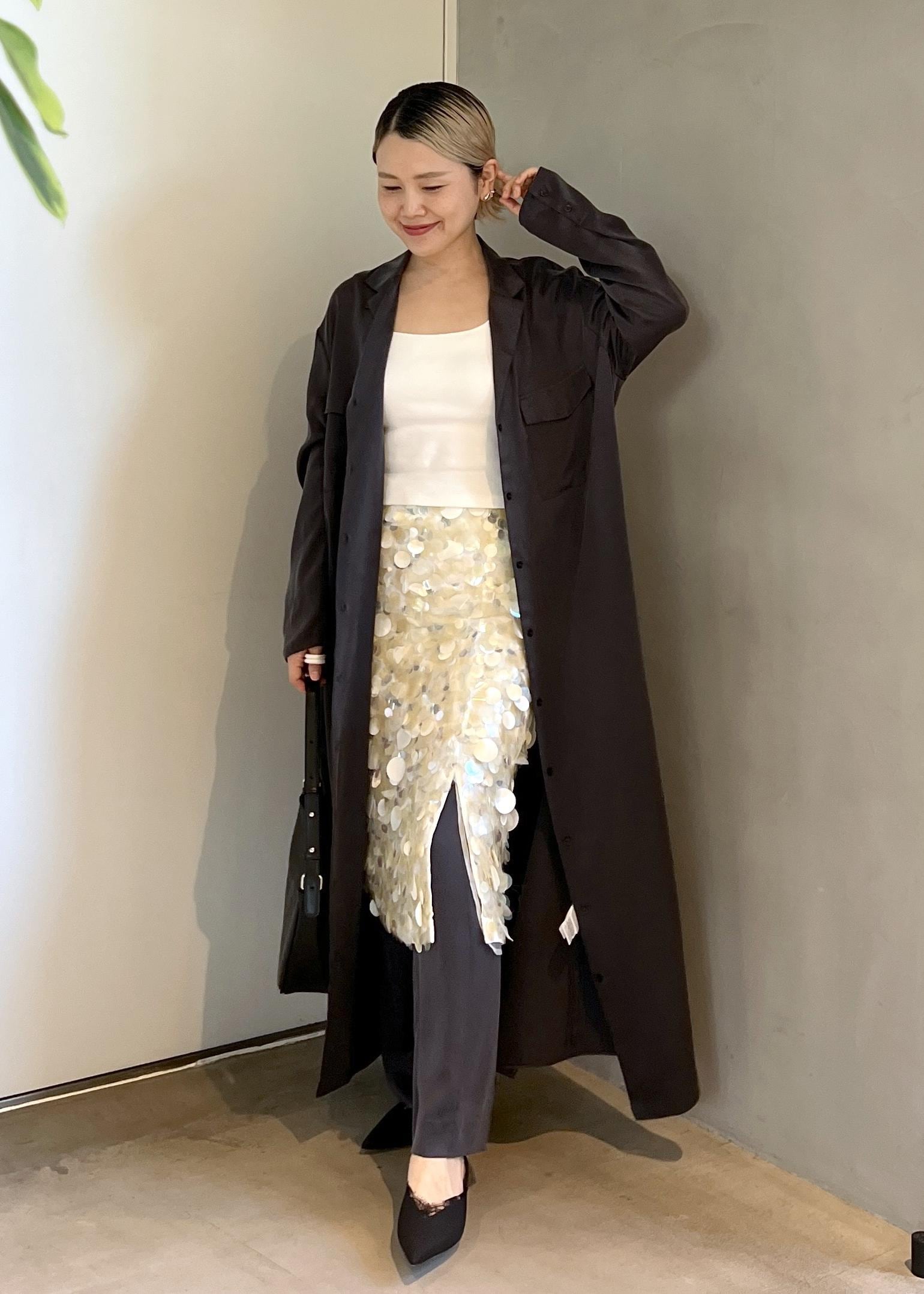 SALON adam et rope'の[24AW]GENTLE SILKシャツワンピース【セットアップ対応】を使ったコーディネートを紹介します。｜Rakuten Fashion(楽天ファッション／旧楽天ブランドアベニュー)4632461