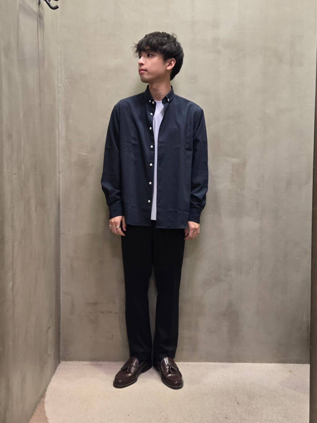 TAKEO KIKUCHIの【ONOFF対応】TRダブルニット ストレッチパンツを使ったコーディネートを紹介します。｜Rakuten Fashion(楽天ファッション／旧楽天ブランドアベニュー)4517591