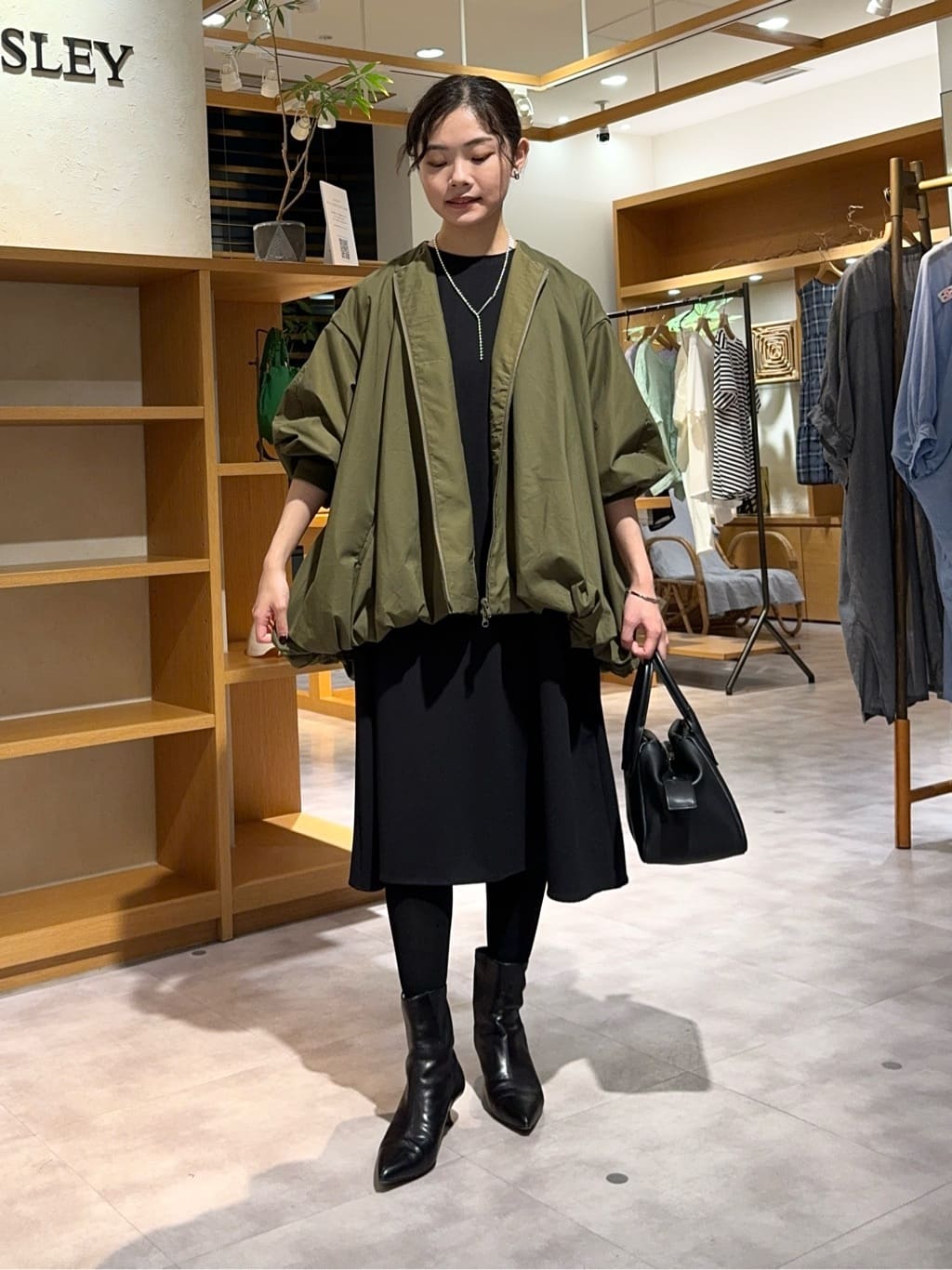 BEARDSLEYのソデパフバルーンブルゾンを使ったコーディネート  