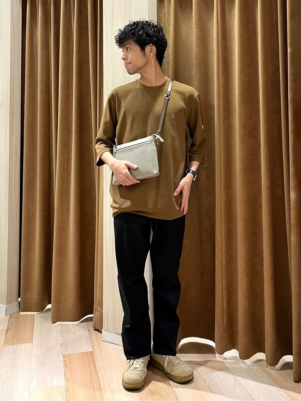 TAKEO KIKUCHIの【接触冷感/Made in JAPAN】七分袖 梨地カットソーを使ったコーディネートを紹介します。｜Rakuten Fashion(楽天ファッション／旧楽天ブランドアベニュー)4522592