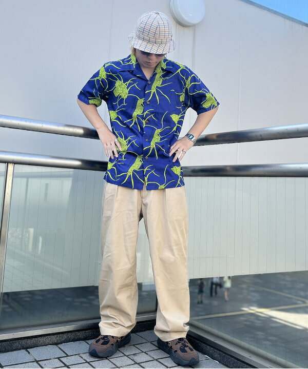 BEAMS OUTLETのDALE HOPE * BEAMS PLUS / 別注 Short Sleeve Aloha Shirt Papale Lau Niuを使ったコーディネートを紹介します。｜Rakuten Fashion(楽天ファッション／旧楽天ブランドアベニュー)4539475