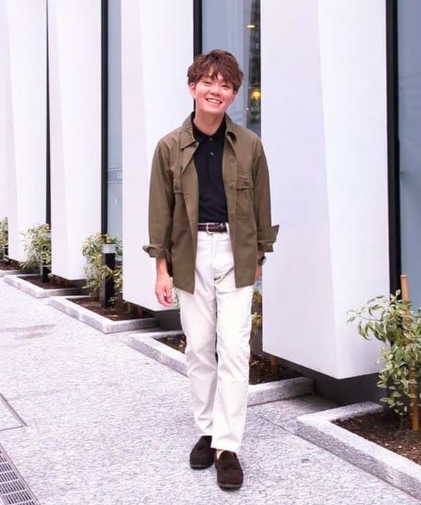 BEAMS MENのAUBERGE / 別注 コーデュロイ 5ポケットパンツを使った 