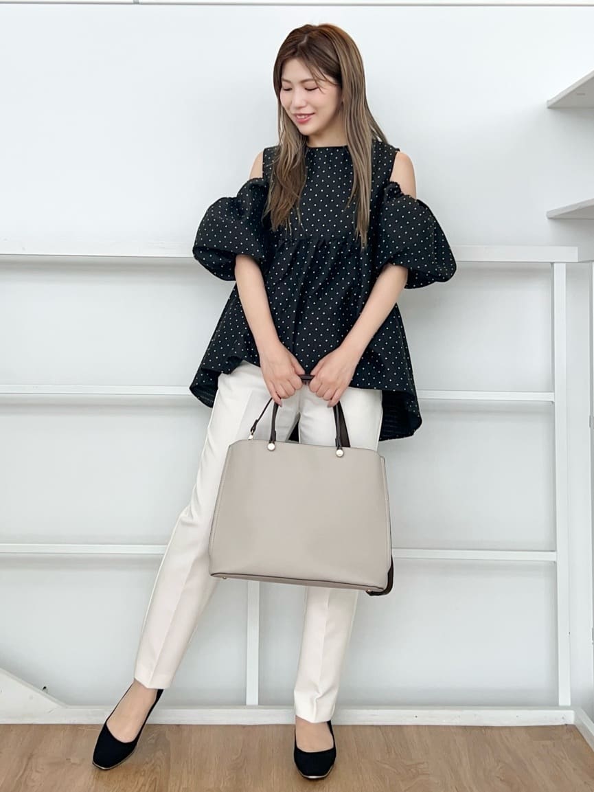 ESPERANZAのスクエアウェッジパンプスを使ったコーディネートを紹介します。｜Rakuten Fashion(楽天ファッション／旧楽天ブランドアベニュー)4544541
